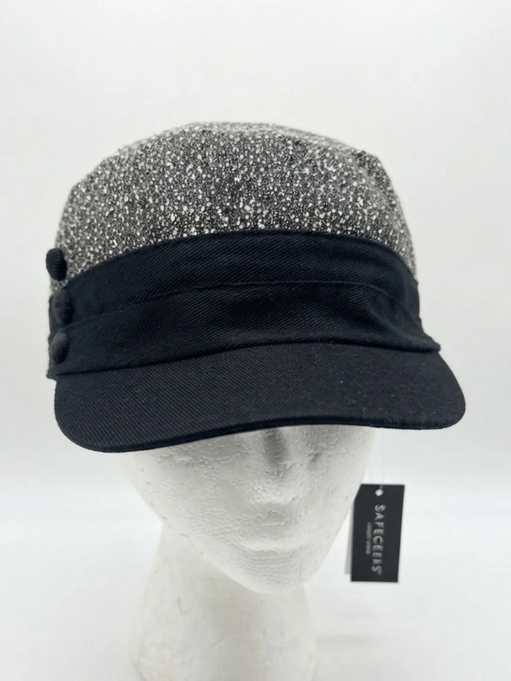 Chic Two-Tone Cadet Cap — Brand New with Tags! 🖤✨